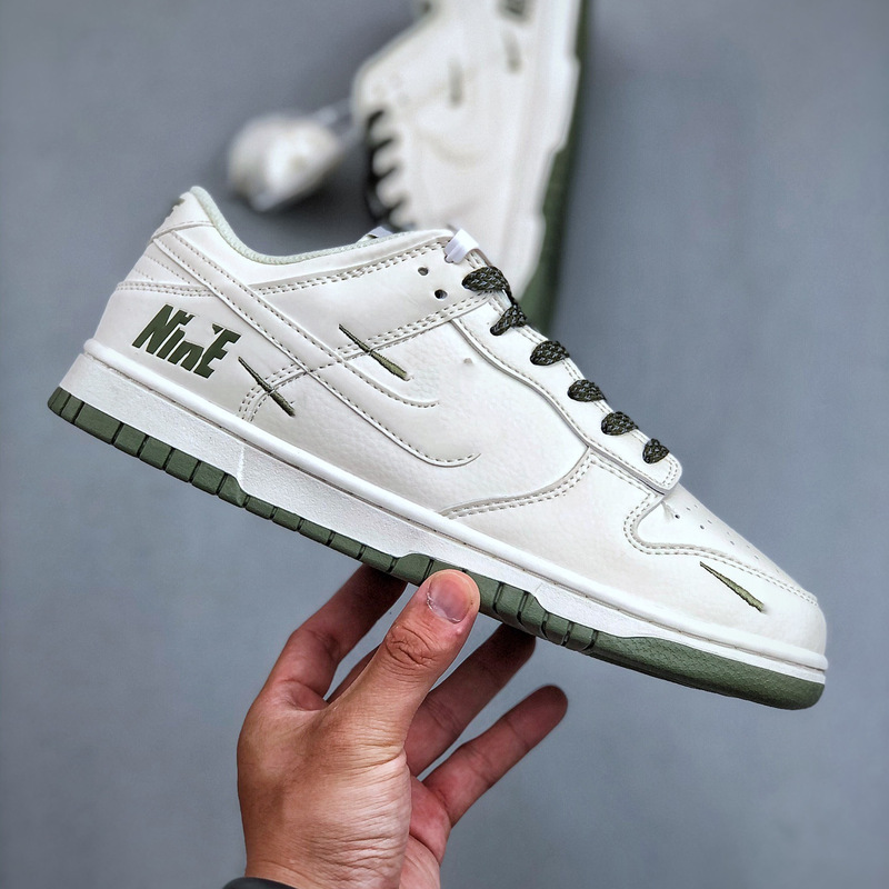 European Station Putian Pure Original Dunk Multi-Hook Sneakers Retro Sb Dunk Men's and Women's Skateboard Sports Shoes Men's White Shoes