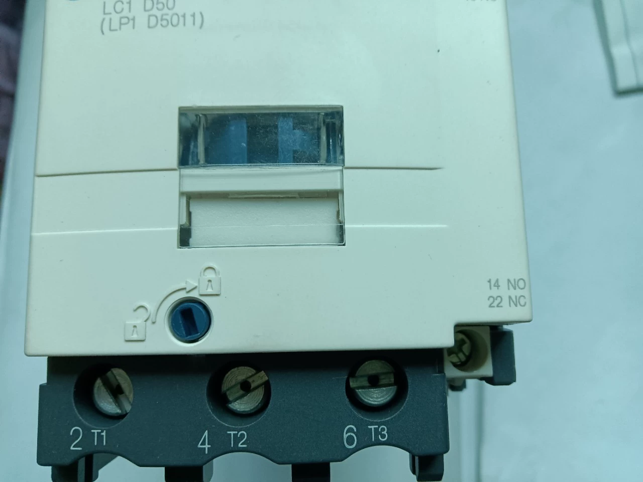 Совершенно новый оригинальный импортный контактор LC1D50BD