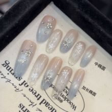 ���ֹ���������ѩ���{ɫ�u׃؈�۱�͸�ﶬ�Շ��К��|������Ů����