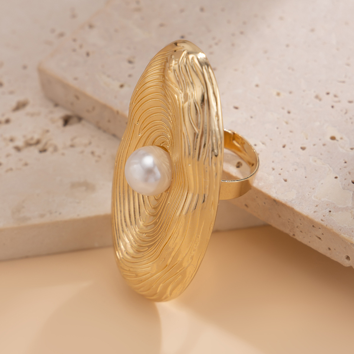 20g Weight Artificial Pearls Inlay Material Open Rings Classification 1 Piece Quantity Banquet, Travel, Selfie Occasion Alloy Material Leaf Pattern Women's Gender Plating Design Elegant, Lady, Simple Style Style Elegant Lady Simple Style Leaf Alloy Plating Imitation Pearl Women's Open Rings 20