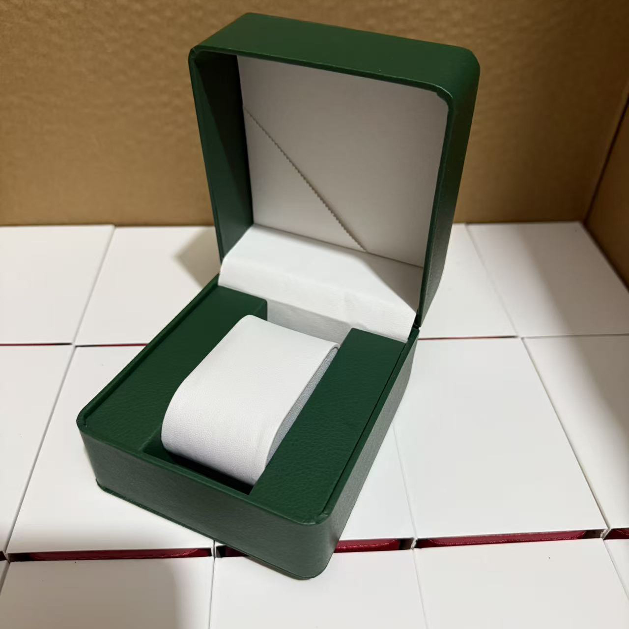 Cuero PU de alta calidad caja de reloj flip, caja de reloj, caja de regalo, caja de reloj, transmisión en vivo rápida, venta caliente.