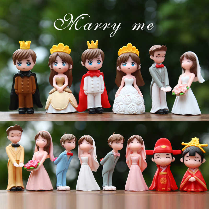 New Cartoon Couple Doll Model Creative Romantic Wedding Proposal Decoration Trendy Car Desktop Ornament