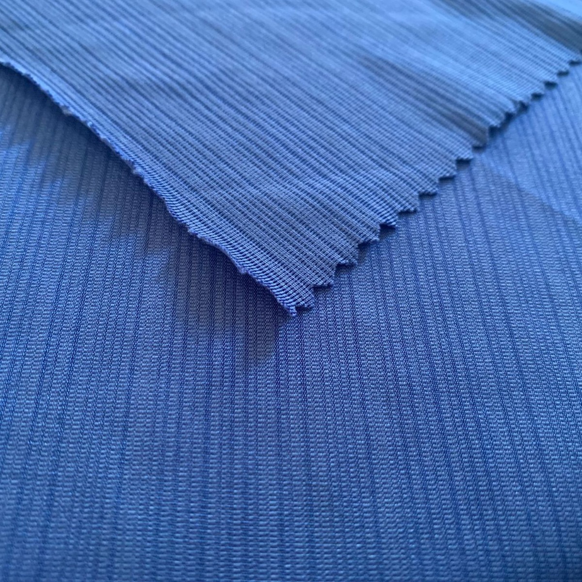 厂家供应涤氨冰丝网布运动校服服饰箱包背带鞋材裙摆里料面料批发