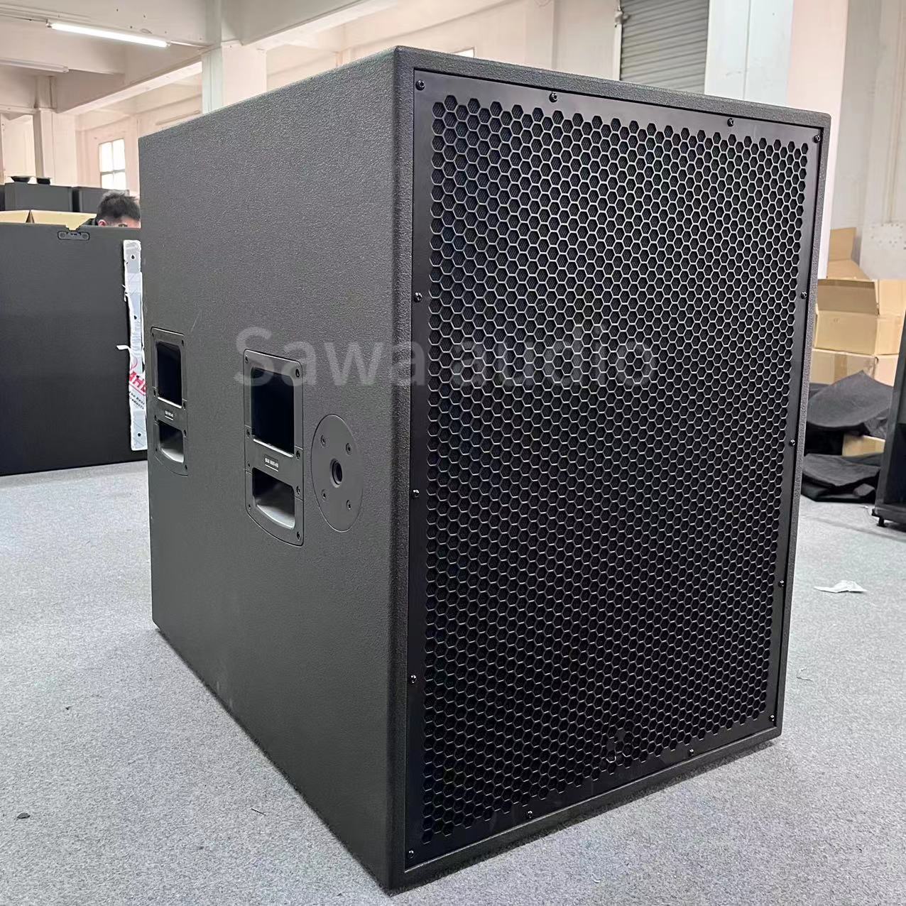 Un solo subwoofer de 21 pulgadas altavoces profesionales al aire libre altavoces de alta potencia conferencias bar escenario sonido de matriz lineal