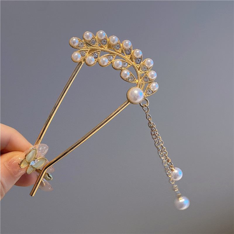 Women's Chinoiserie Elegant Geometric Flower Metal Plating Inlay Artificial Pearls Rhinestones Hairpin display picture 2