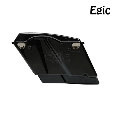 year with audio cover., Motorcycle trunk