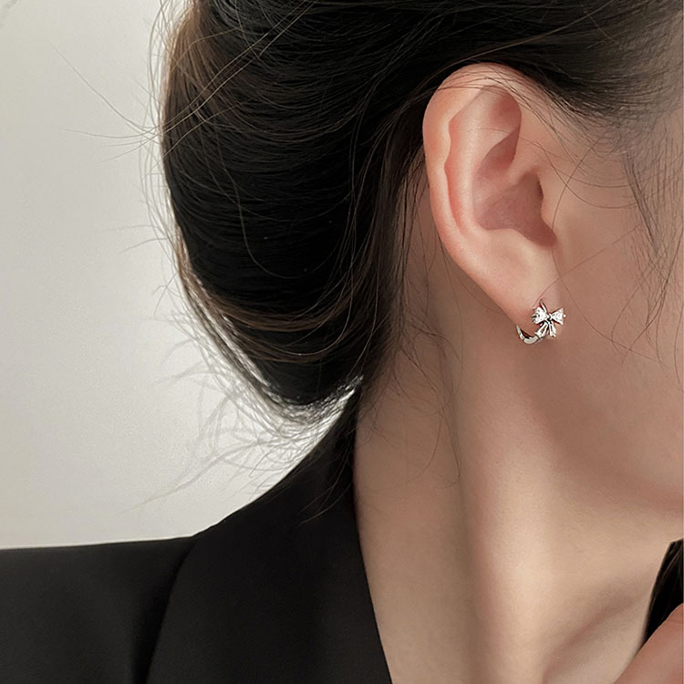 Sunburst Sparkling Diamond Bow Earrings For Women Elegant Design_voghion.com