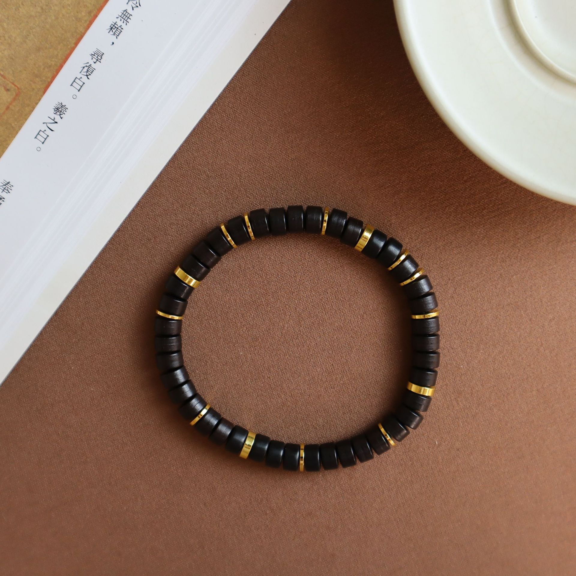 Beads ebony