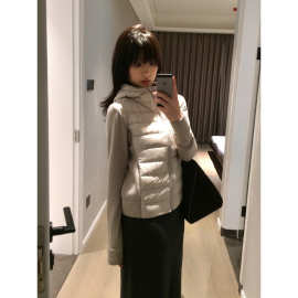 FOX ROOM 针织拼连帽排骨羽绒服2025冬季新国标白鸭绒外套女W2354