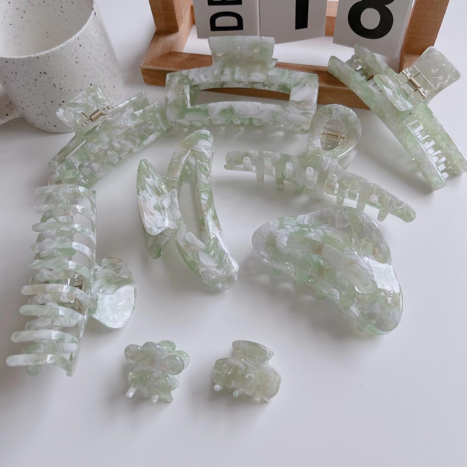 55g Weight Hair Claws Hair Accessories Type Headwear Classification Resin Material Fashion New Gradient Color Acetate Vintage Matcha Green Grip Clip Headdress