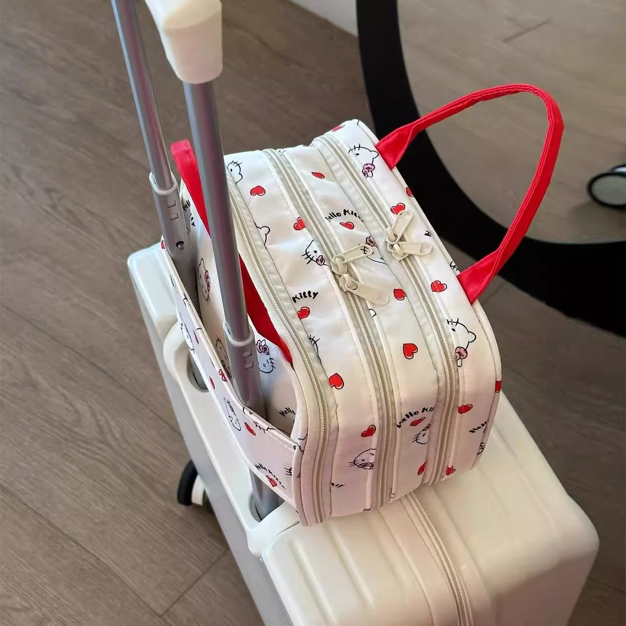 Cute Kitty Partitioned Makeup Bag 2026 New Model Large Capacity Portable Storage Bag Toiletry Bag Can Be Hung on a Suitcase