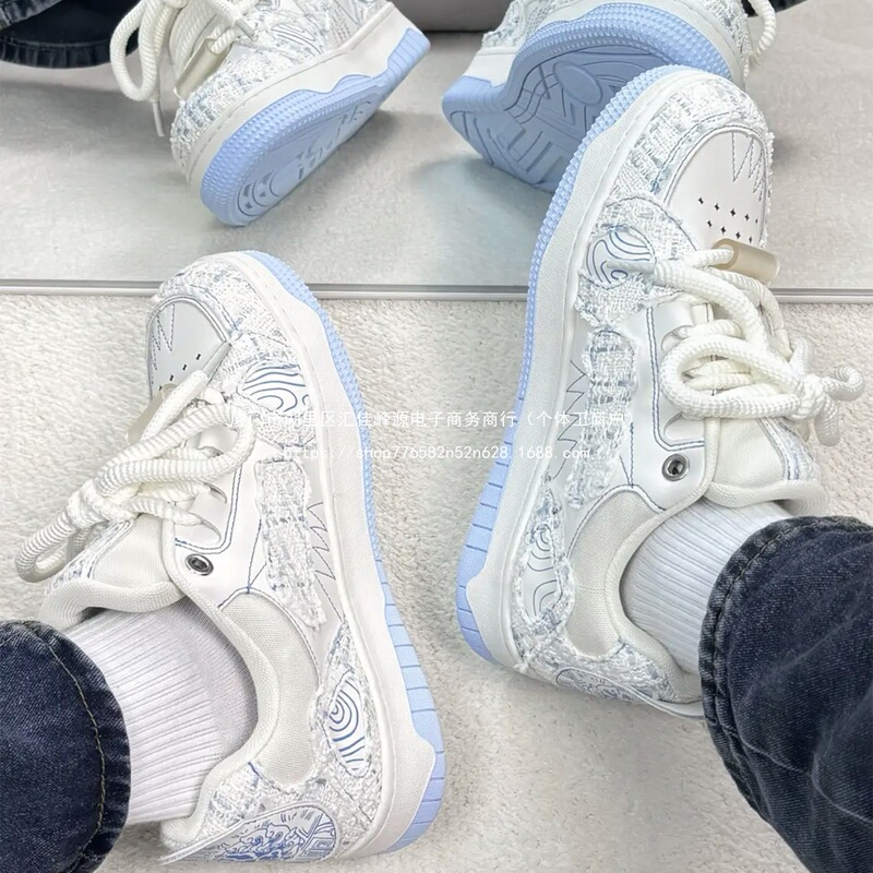 Guangzhou Trendy New Chinese-Style Aesthetic Shoes, Low-Top Sneakers, Same Style for Women and Men, Distressed Shoes, Men's Shoes, White Sneakers, Bread Shoes Guangzhou Trendy New Chinese-Style Aesthetic Shoes, Low-Top Sneakers, Same Style for Women and Men, Distressed Shoes, Men's Shoes, White Sneakers, Bread Shoes