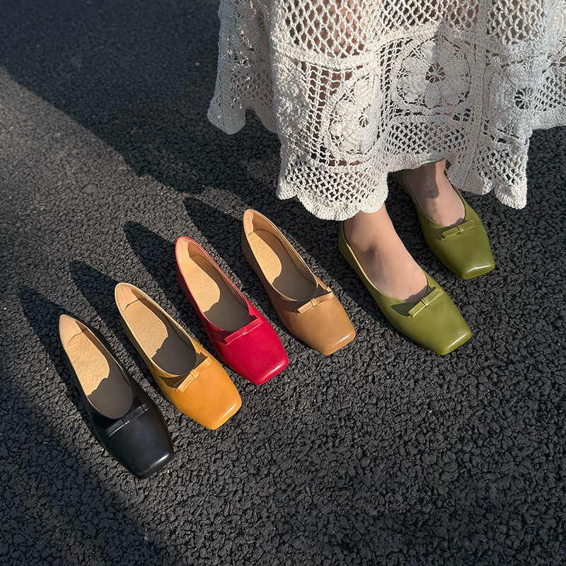 Small design shoes square toe low-cut flat