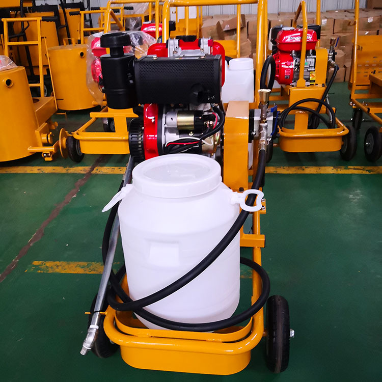 沥青路面表面修补养护喷洒设备单缸四冲程手推式乳化沥青撒布机