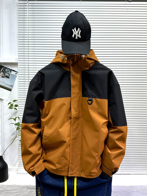 冲锋衣春秋户外薄款登山服防水情侣风衣夹克休闲2025新款男士外套|undefined
