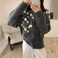 韩风温柔立体花朵细腻软糯毛衣开衫女气质高级感圆领宽松针织外套