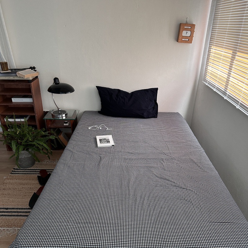 イン無地シンプルな純綿シングルピースベッドシーツ純綿シングルピースキルト 1.8 ボックスシーツマットレスプロテクターベッドカバー卸売