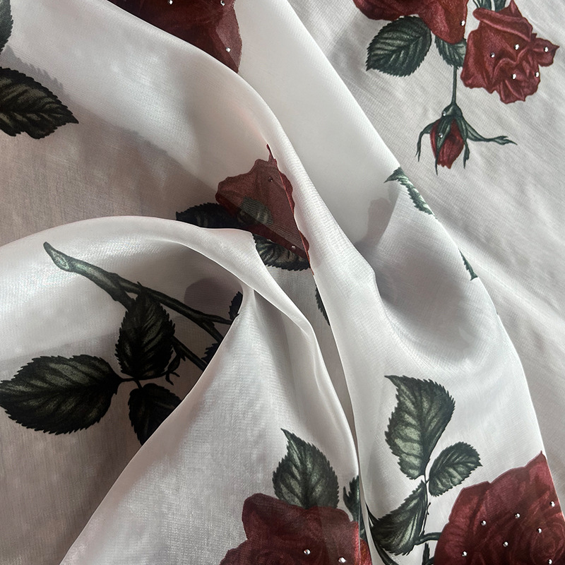 25 nuevo tejido de malla después de la tecnología lirio ergena impresión forjada posicionamiento tela de perforación ropa de moda de mujer tela de vestido