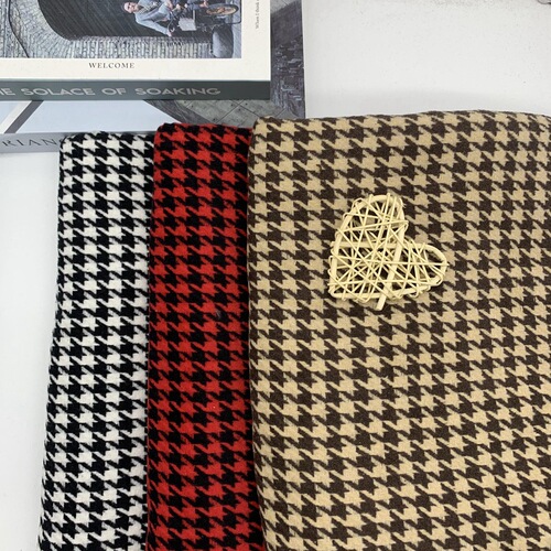 Coarse-woven tweed herringbone fabric, autumn/winter thick polyester-cotton brushed dress, suit jacket, coat—herringbone pattern.