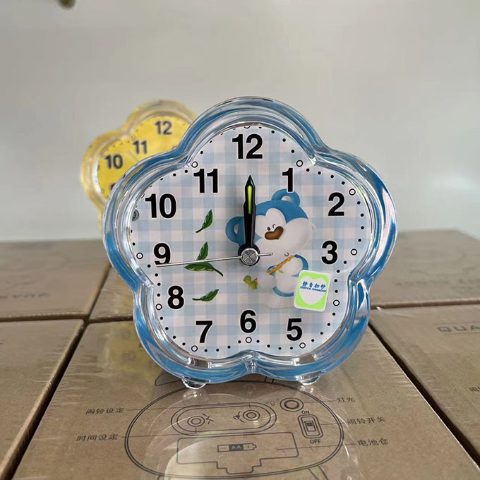 Reloj despertador silencioso con diseño cartoon - Con luz nocturna - Simple y práctico - Para estudiantes y hogar - Ideal como regalo
