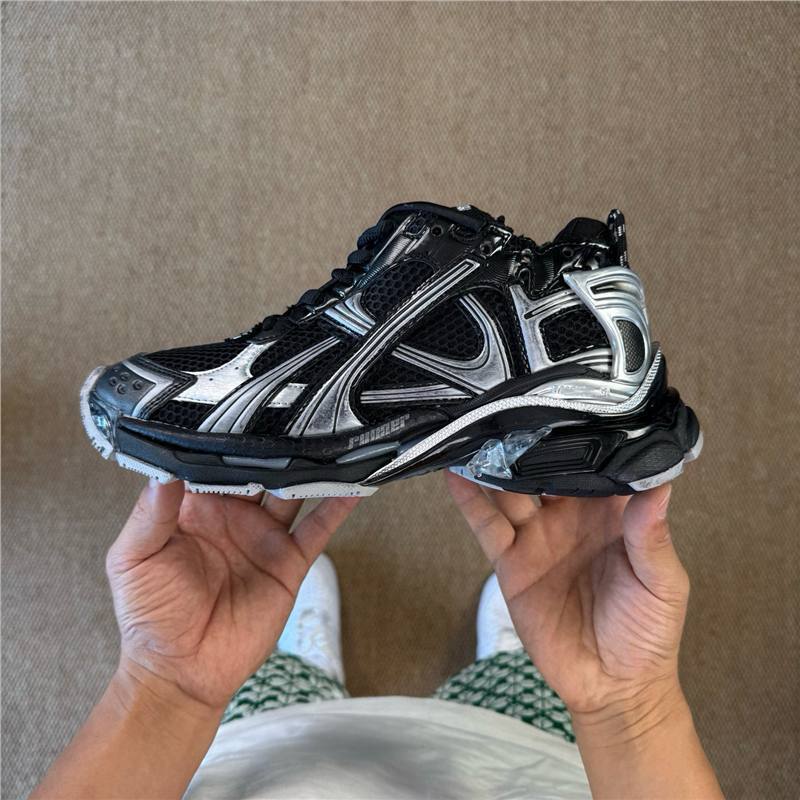 Ok Export High-End Version of Paris Seventh Generation Dad Shoes 7Th Generation Runner Jogging Shoes Distressed Casual Sports Shoes for Men and Women