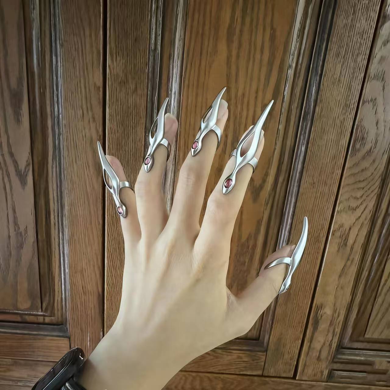 Single Gothic Punk Dark Design Niche Fidget Cosplay Armor Nail Unisex Ring_voghion.com