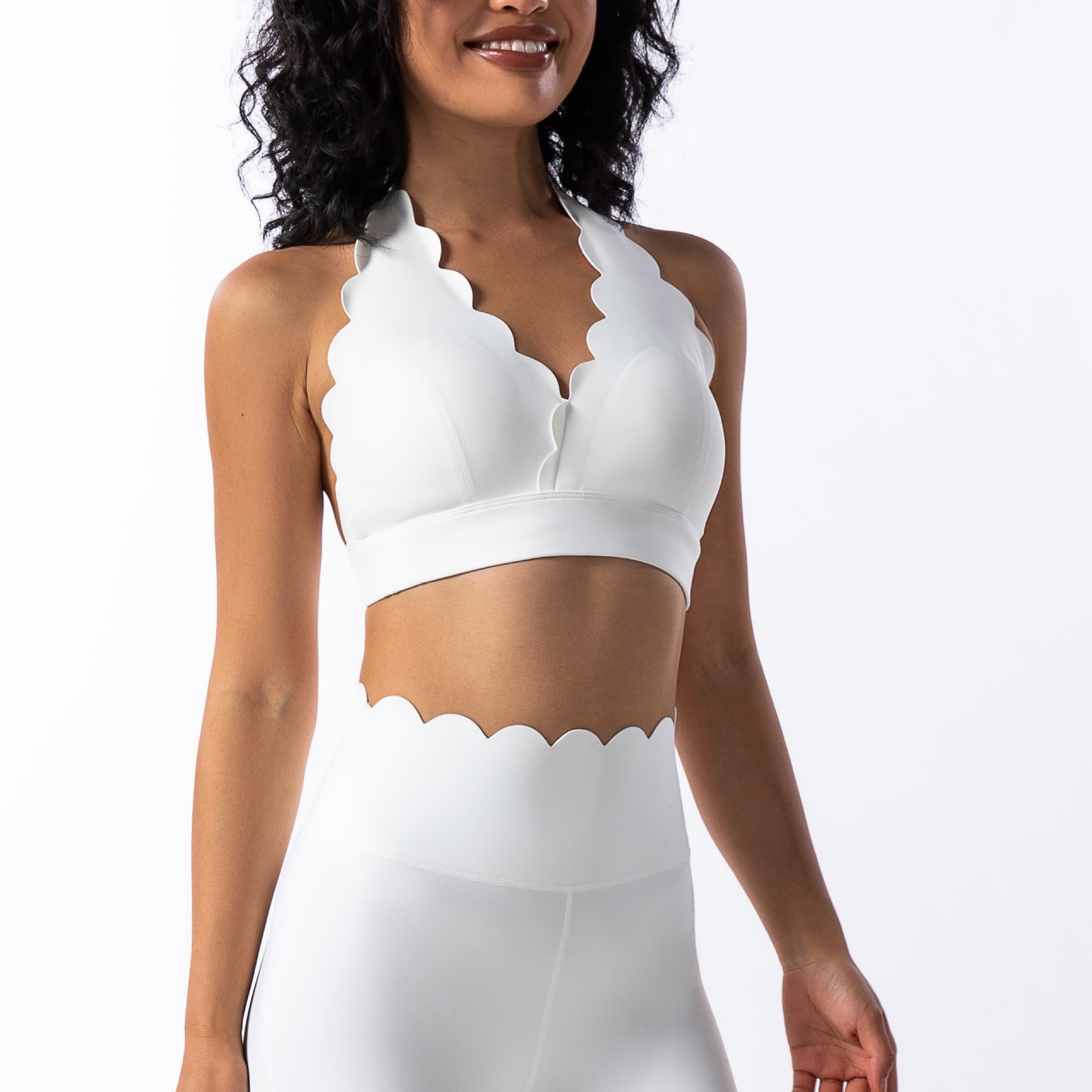 Halter Neck Yoga Bra With Wide Straps And Beautiful Back Design_voghion.com