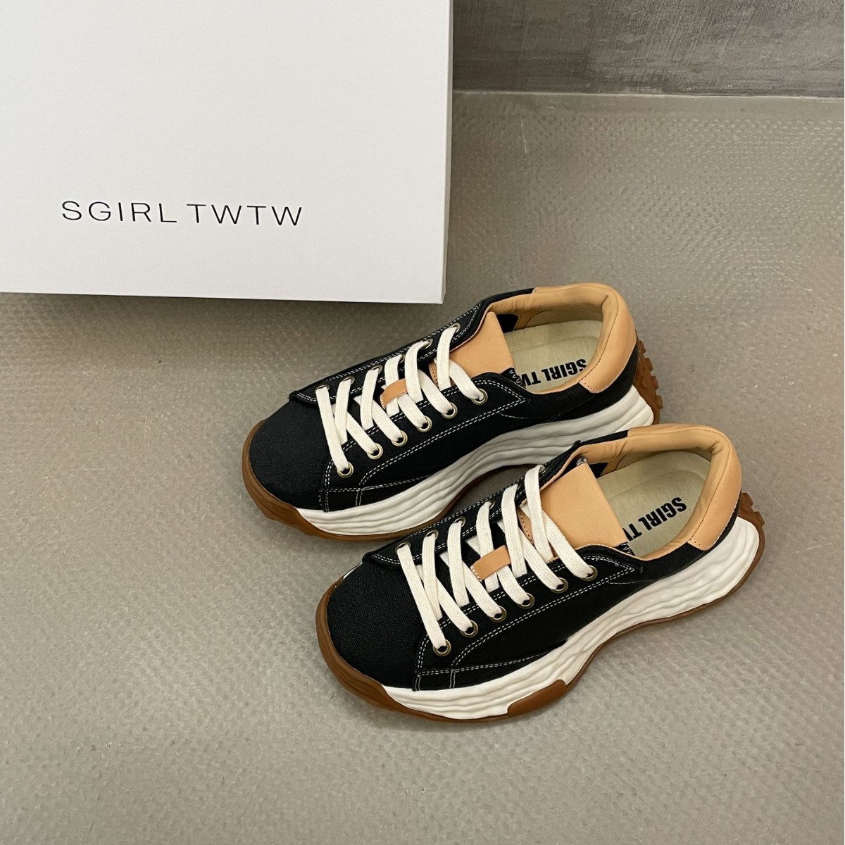 SGIRL TWTW High-End Design Casual For Women 2025 Thick-Soled Forrest Gump Dissolving Sports Versatile Dad Shoes_vogvips.com