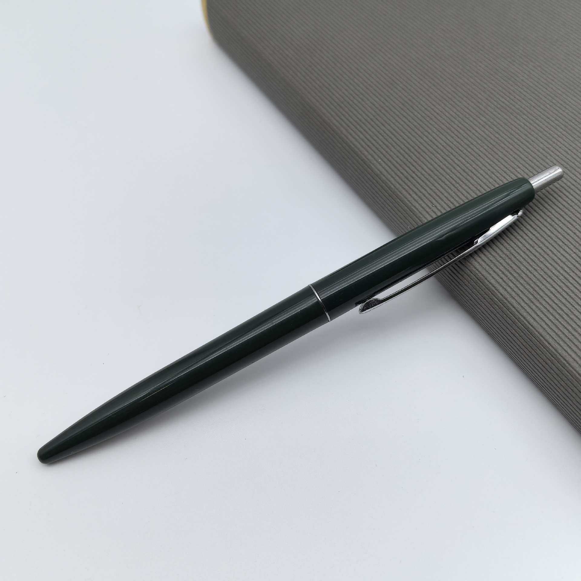 Personalizado clásico retro bolígrafo pequeño hotel Gaoshi puede hacer un conjunto de bolígrafo de promoción de publicidad de presión