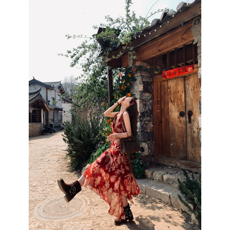 Женское летнее платье-сарафан в стиле французского ретро с цветочным принтом, новинка 2025 года, высококачественное, асимметричное, элегантное, с завышенной талией и длинной юбкой