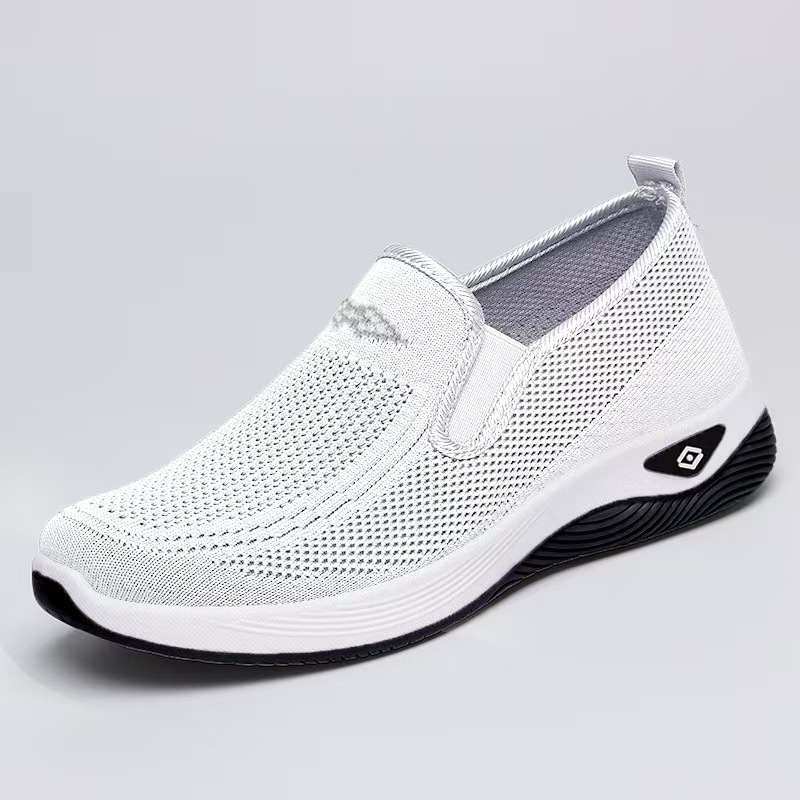 Zapatos de mujer todo fósforo nuevos zapatos casuales transfronterizos suela suave sin pies cansados, zapatos de tela viejos de Beijing, zapatos de madre