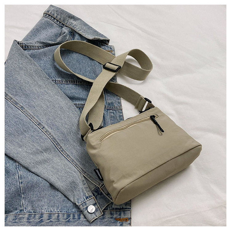 Kvinnors stor kapacitet, enfärgad, axelavancerad och minimalistisk, crossbody-väska för kvinnor, handväska i canvas, mobil_voghion.com