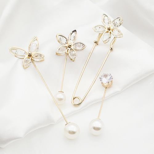 Accessory for adjusting waist size, prevents exposure, pin for women's pants, waist-cinch pin