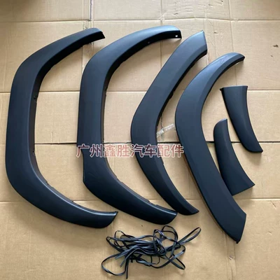 Wheel eyebrow Rocco Revo 2017-19