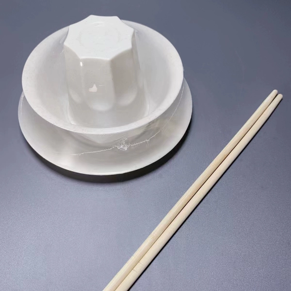 Three-piece set (plates, bowls, cups) 75 sets, free chopsticks