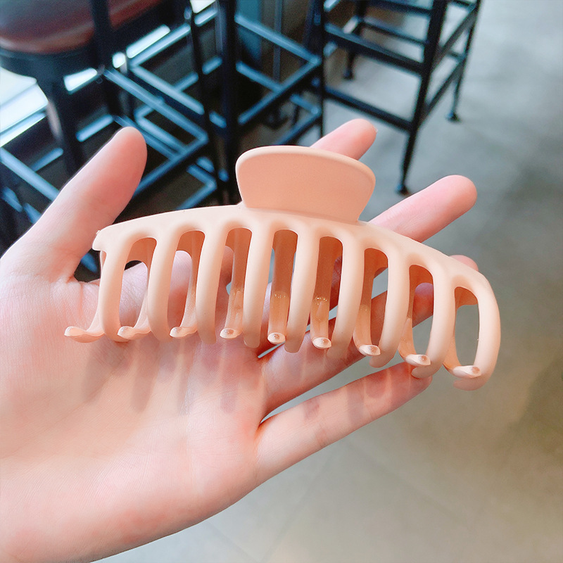 Milk Brown horquilla grande hacia atrás cabeza clip de pelo tocado de las mujeres principios de primavera de alto grado updo tiburón horquilla