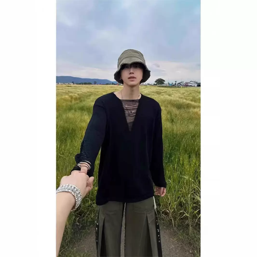 美式镂空深V设计长袖针织衫潮男秋季高级感痞帅T恤慵懒风男模上衣