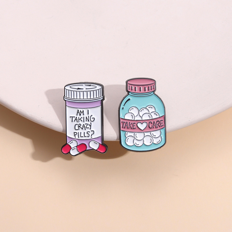 Holiday, Daily Occasion Cute Pin Cartoon Alloy Stoving Varnish Unisex Brooches