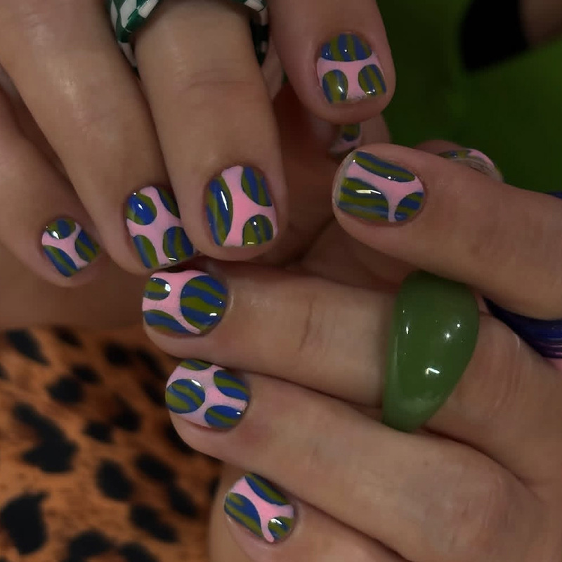 Pop Art Style Short Square Pink Line Blue-Green Geometric Nail Stickers Vintage False Nails Pop Art Style Short Square Pink Line Blue-Green Geometric Nail Stickers Vintage False Nails