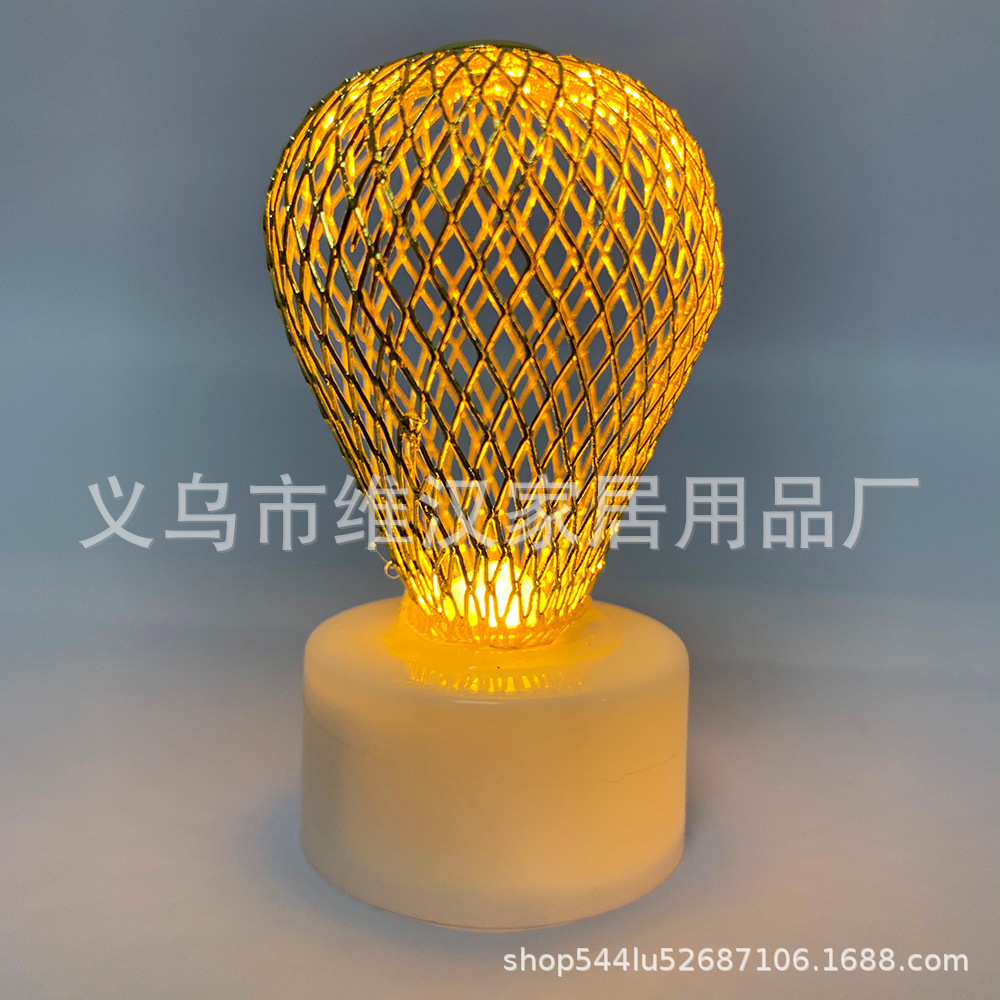 Transfronterizo Oriente Medio malla de alambre hueca dorada lámpara de vela electrónica de hierro forjado lámpara de noche LED decoración de escritorio iluminación