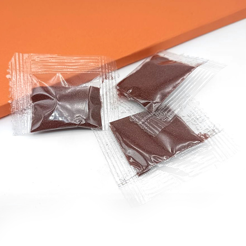 Cinnabar powder can be placed in hollow copper gourds, red sandstone powder imitating purple gold, bagged fine powder, cinnabar powder