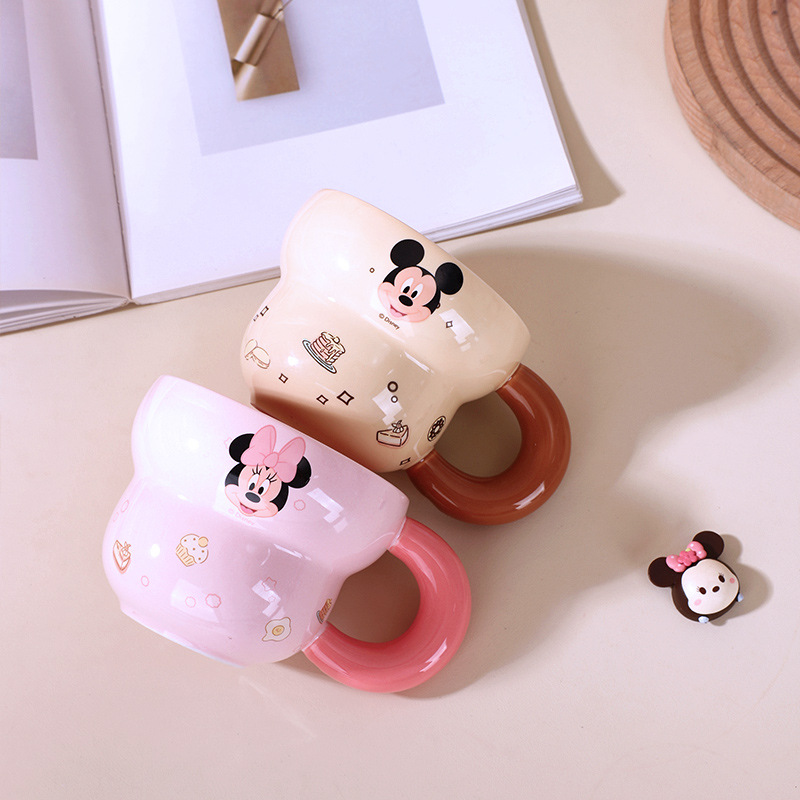 Disney / Disney Scarlett Cup, encantador cartón de dibujos animados, taza de cerámica única con mango, vaca de café casera