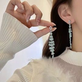 项链;耳环;戒指