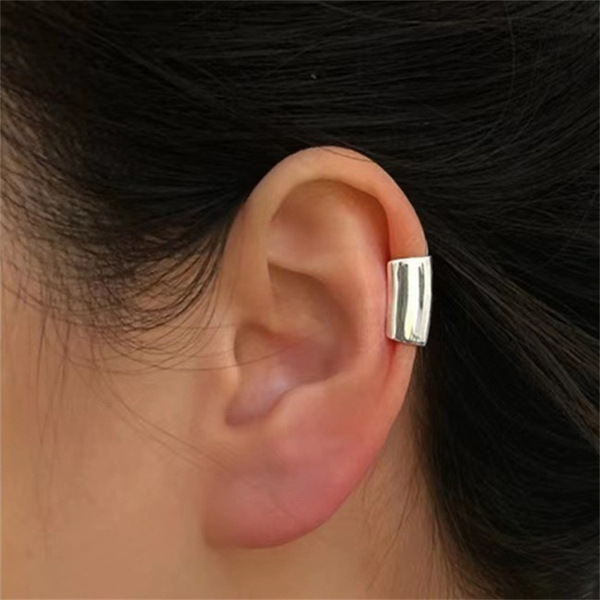 Geometric small design ear clips
