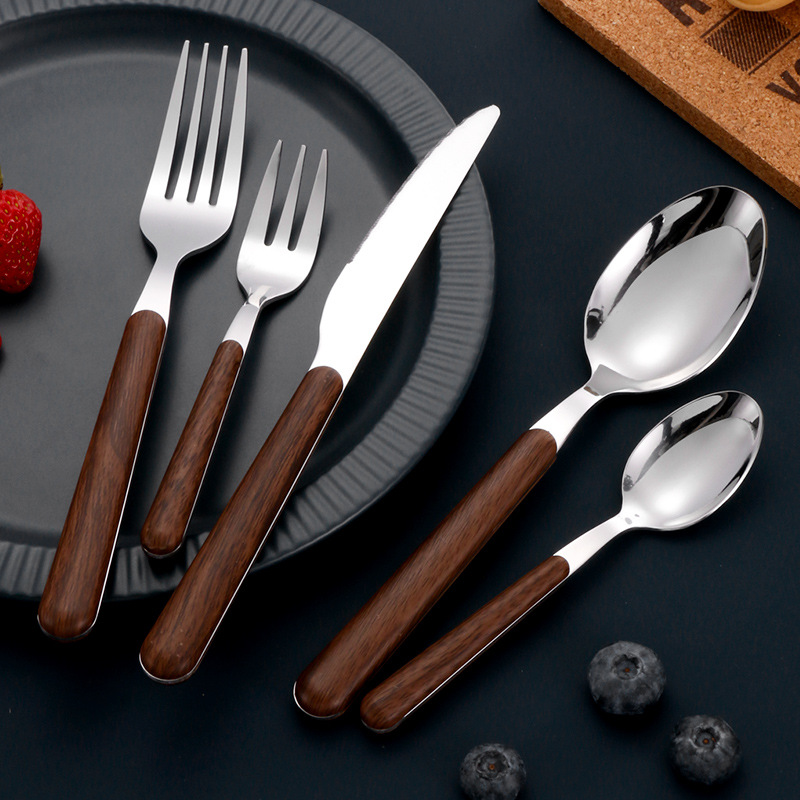 Celebridad de Internet transfronteriza ins imitación mango de madera filete cuchillo de acero inoxidable, tenedor y cuchara grano de madera Hotel cuchara chapada en oro vajilla de acero inoxidable