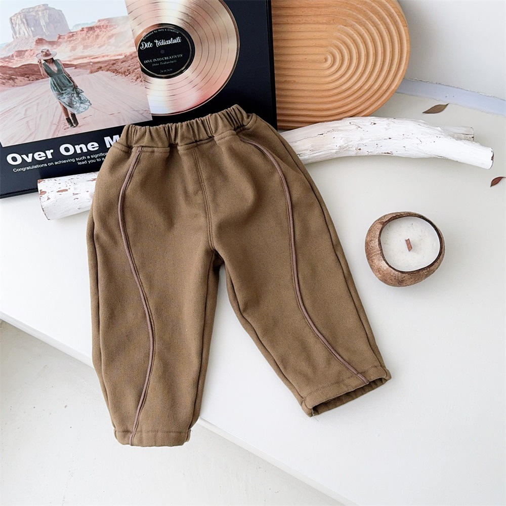 Ropa para niños coreanos, ropa de invierno para bebés y niños pequeños, chaqueta abrigada acolchada de algodón a cuadros cuadrados, ropa exterior, abanico de moda, bebés y niños al por mayor