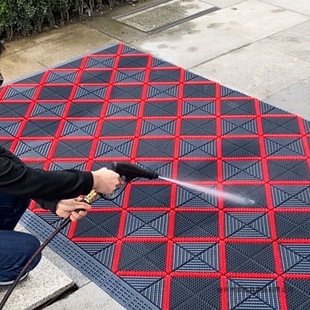 �؉|�Ƶ�̨�A������ѩ�����_�|���������һ���ò����T�ڵ؉|�̈�