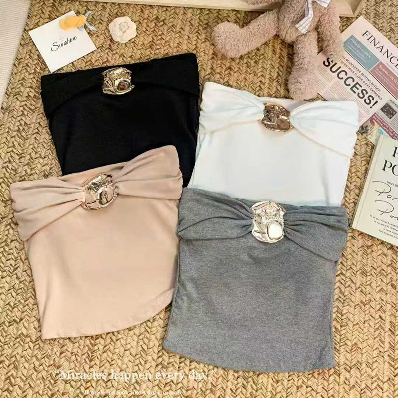 Purely Sexy Hot Girl Metal Buckle Tube Top Vest for Women, New Autumn and Winter Style, with Chest Pads, Solid Color Top Purely Sexy Hot Girl Metal Buckle Tube Top Vest for Women, New Autumn and Winter Style, with Chest Pads, Solid Color Top
