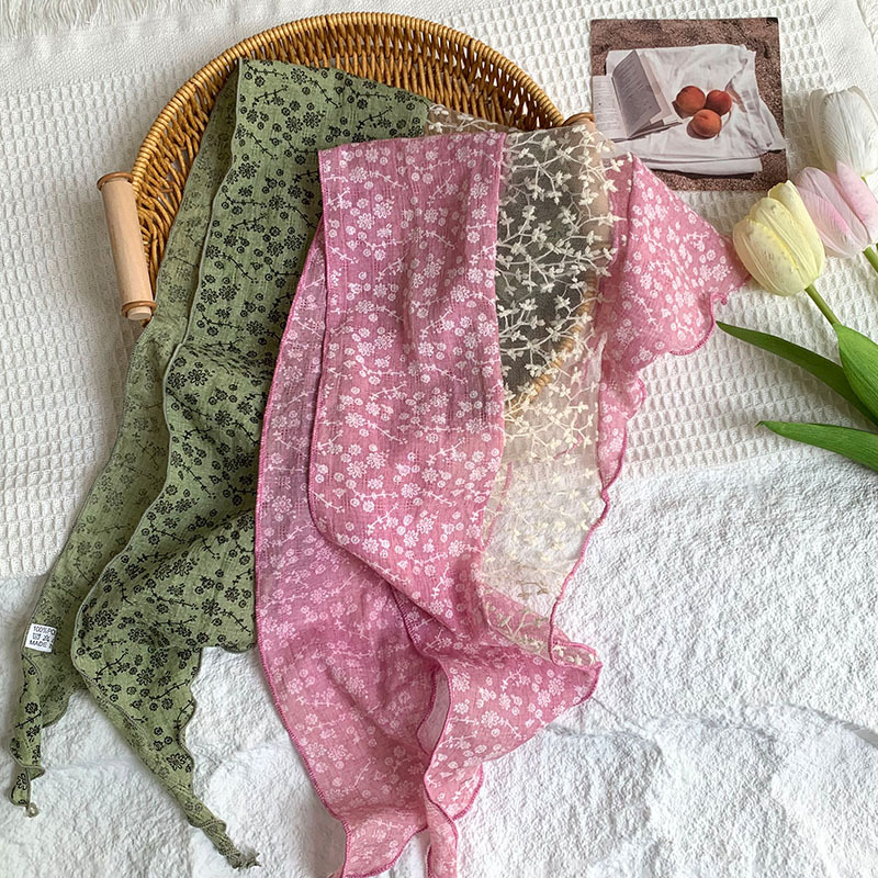 Bufanda triangular, babero, arte femenino, nuevo estilo, bufanda floral, bufanda de seda, pañuelo de alta calidad, diadema pastoral femenina de verano, cabello atado