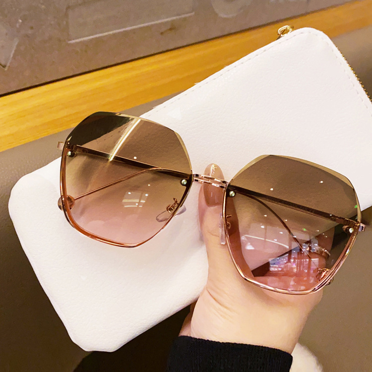 60g Weight UV400 Protection Lens Material Travel, Party Occasion Women'S Gender Elegant, Glam, Fashion, Simple Style Style Grey, Blue, Gold, Silver Color Elegant Glam Fashion UV400 Protection Women's Sunglasses 1